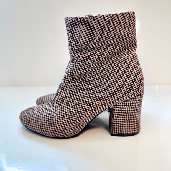 M&S Houndstooth Ankle Boots with Insolia® Technology – Size EU 37 / UK 4 - Picture 2 of 6